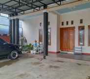 Others 2 RedDoorz Syariah near Komplek Candi Arjuna Dieng 2