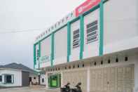 Exterior RedDoorz Syariah near Pelabuhan Ulee Lheue Banda Aceh