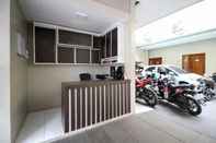 Lobi RedDoorz Plus near UPN Jogjakarta 2