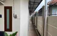 อื่นๆ 5 Jatiwinangun Homestay near GOR Satria Purwokerto Mitra RedDoorz