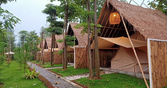 Exterior Cemoro Jati Glamping and Resort