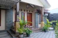 Exterior Omah Pikatan Homestay