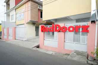 Bangunan 4 RedDoorz Syariah near RSUD Margono Purwokerto