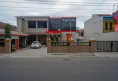 ภายนอกอาคาร 5 RedDoorz near Kampus UMP Purwokerto 2