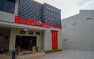 Exterior 2 RedDoorz near Kampus UMP Purwokerto 2