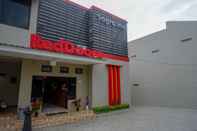 Exterior RedDoorz near Kampus UMP Purwokerto 2