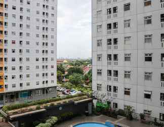 Bangunan 2 Homey and Good Deal 2BR Apartment at Green Pramuka City By Travelio