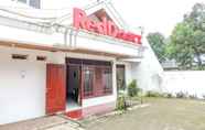 Bangunan 6 RedDoorz near Eco Green Park Batu