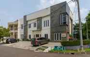 Exterior 5 Dago Suites Syariah Cikarang Mitra RedDoorz