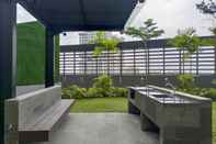 Lobby Comfort and Minimalist Studio Podomoro City Deli Medan Apartment By Travelio