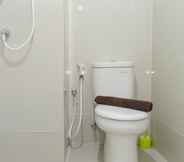 In-room Bathroom 3 Comfort and Minimalist Studio Podomoro City Deli Medan Apartment By Travelio