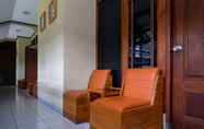 Others 5 Urbanview Hotel Syariah Wisnugraha by RedDoorz