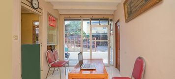 Others 4 RedDoorz Syariah near Suramadu