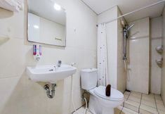 In-room Bathroom 5 2BR Best Choice M-Town Residence near Summarecon Mall By Travelio