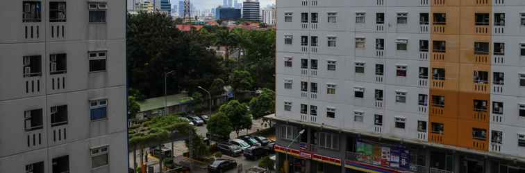 Lobby Enjoy and Cozy Studio Room at Green Pramuka City Apartment By Travelio