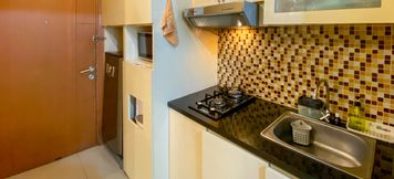 Common Space 2 Tidy and Cozy Stay Studio Apartment Woodland Park Residence By Travelio