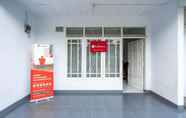 Others 2 RedDoorz Syariah near RSUD Cimacan