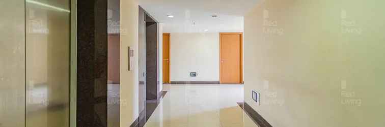 Lobby RedLiving Apartemen Cinere Resort - Gold Room