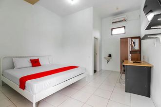 Bedroom 4 RedDoorz @ Jagakarsa 2