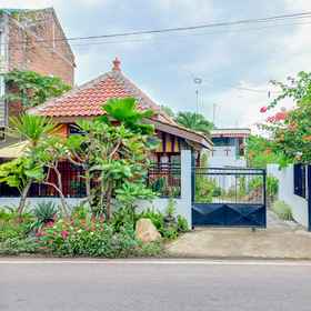 Lobby 1 Labinda Homestay Caruban Mitra RedDoorz, 마디운 호텔