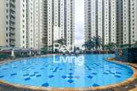 Swimming Pool RedLiving Apartemen Mediterania Palace - Meditrans Property Tower B