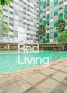 SWIMMING_POOL RedLiving Apartemen Sentra Timur Residence - Myroom.id Tower Green