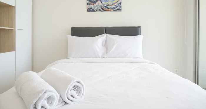 Bedroom Studio Best Comfy at Gold Coast Apartment By Travelio
