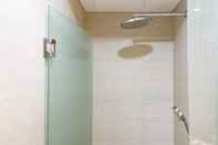 In-room Bathroom Studio Best Comfy at Gold Coast Apartment By Travelio