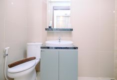 In-room Bathroom 3 Cozy Stay Studio Apartment at Transpark Cibubur By Travelio