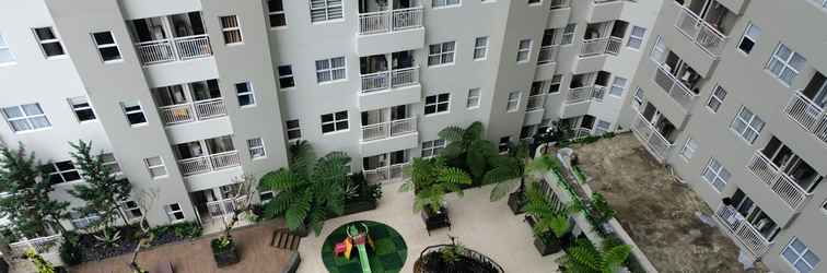 Lobi 2BR Homey Apartment at Parahyangan Residence By Travelio