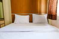 Kamar Tidur 2BR Homey at Suites @Metro Apartment By Travelio