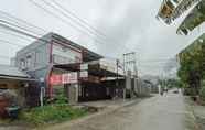 ภายนอกอาคาร 5 RedDoorz Syariah near Sentani City Square