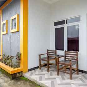 Others 1 RedDoorz near Candi Cetho Karanganyar, Plataran Joglo Hotels