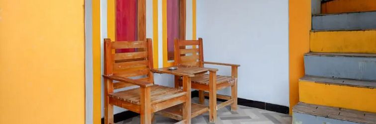 Lobby RedDoorz near Candi Cetho Karanganyar