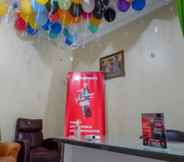 Lobby 7 RedDoorz near RSUD dr Loekmono Hadi Kudus