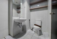 In-room Bathroom 3 Best Choice and Homey Studio 16th Floor Casa De Parco Apartment By Travelio