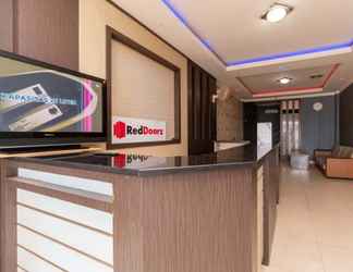 Lobby 2 RedDoorz @ Jalan Gajah Mada Lampung