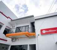 Exterior 7 RedDoorz @ Jalan Basuki Rahmat Lampung