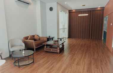 Lobby 2 Ayman Syariah Surabaya