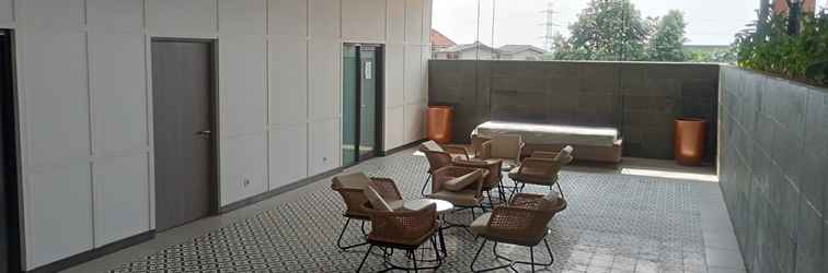 Lobi Cozy and Brand New Studio at Tamansari Bintaro Mansion Apartment By Travelio