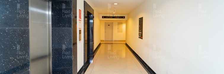 Lobby RedLiving Apartemen Grand Kamala Lagoon - Aoklah Property Tower Barclay North