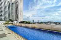 Kolam Renang RedLiving Apartemen Margonda Residence 4 - Si Boy