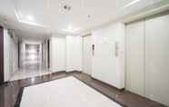 Lobi 6 RedLiving Apartemen Sunter Park View - Emma Rooms