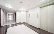 Lobby 6 RedLiving Apartemen Sunter Park View - Emma Rooms