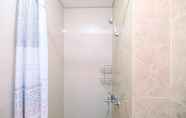 Toilet Kamar 3 Cozy and Minimalist Studio (No Kitchen) Transpark Cibubur Apartment By Travelio