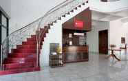 Lobby 6 RedDoorz @ Hotel Horas Palopo