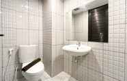 In-room Bathroom 3 Studio Minimalist at De Prima Apartment Medan By Travelio