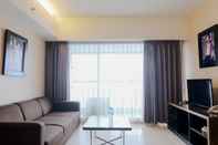 Ruang untuk Umum Spacious and Homey 3BR Apartment at Braga City Walk By Travelio