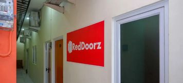 Lobby 2 RedDoorz @ Kawasan Industri Candi Semarang