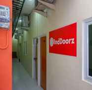 Lobby 2 RedDoorz @ Kawasan Industri Candi Semarang